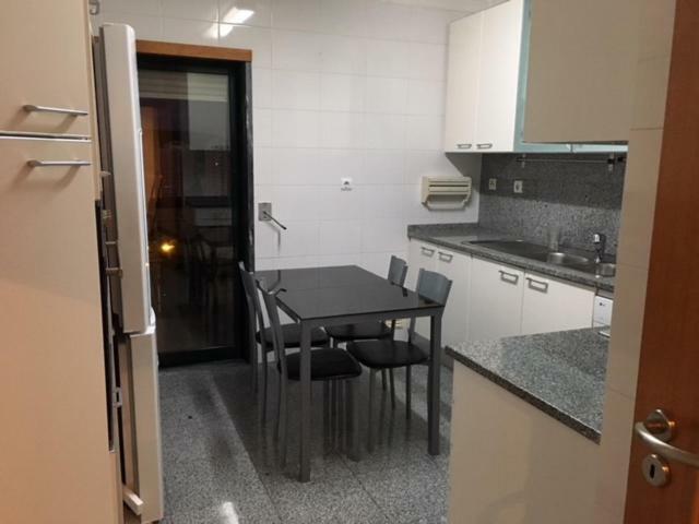 Apartamento Novo Muito Confortavel Com Vista Rio Algés Zewnętrze zdjęcie
