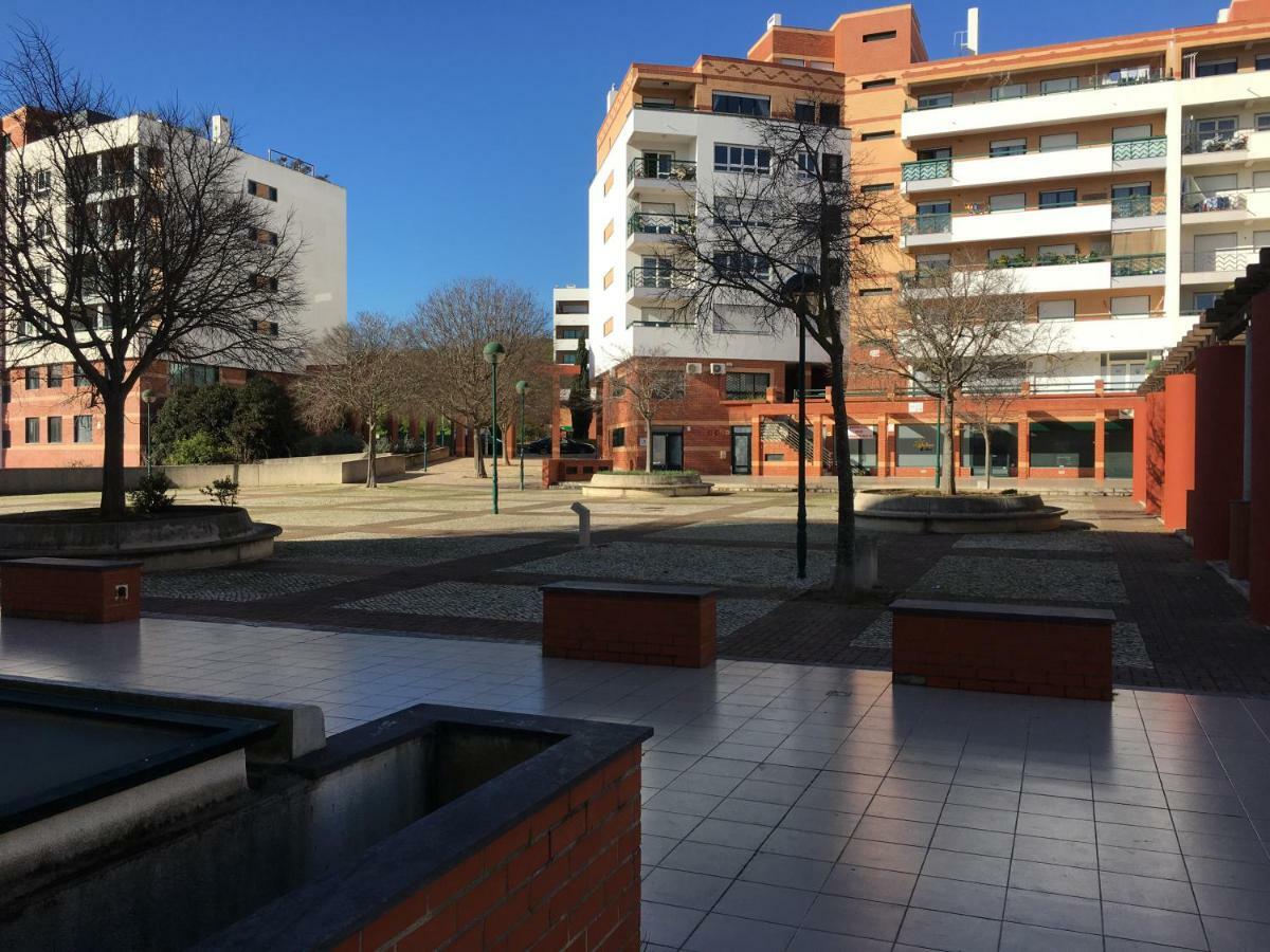 Apartamento Novo Muito Confortavel Com Vista Rio Algés Zewnętrze zdjęcie